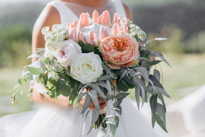 A Guide To Popular Wedding Flowers: 8 Blooms For That Special Day